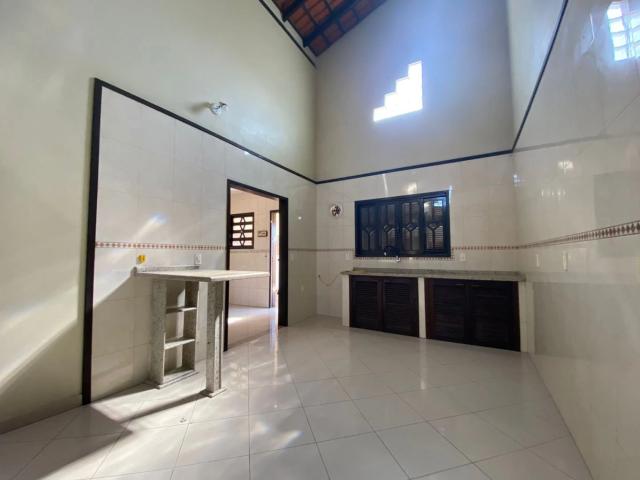 Casa / Sobrado para Locação em Balneário Piçarras/SC Itacolomi 4 Quartos