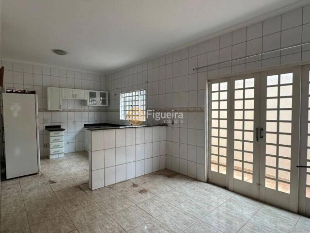 Casa / Sobrado para Locação em Barretos/SP Jardim Ramos 4 Quartos