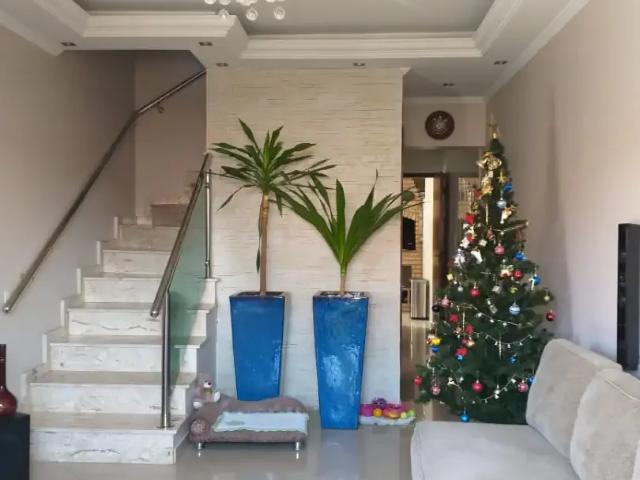 Casa / Sobrado para Locação em Barueri/SP Jardim Tupanci