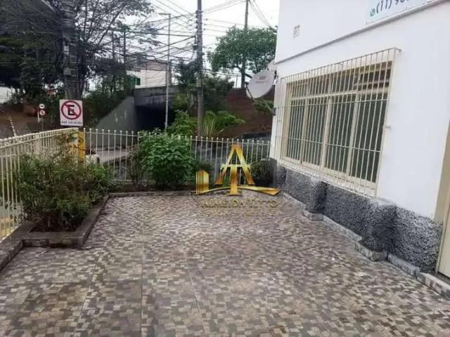 Casa / Sobrado para Locação em Barueri/SP Jardim Regina Alice 4 Quartos