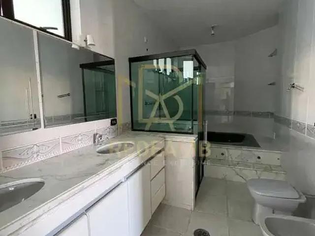Casa / Sobrado para Locação em Barueri/SP Tamboré 4 Quartos