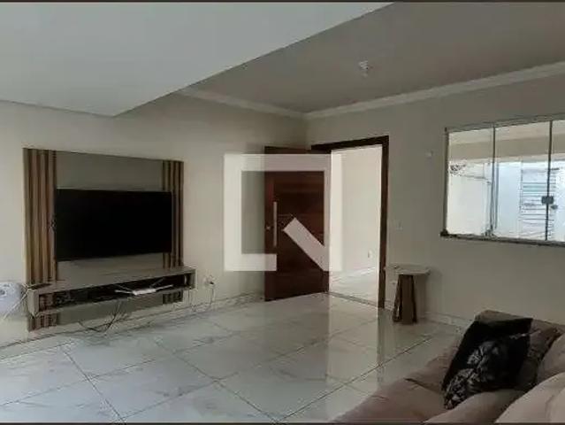 Casa / Sobrado para Locação em Betim/MG Angola 2 Quartos