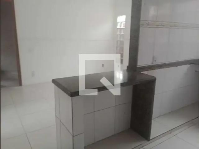 Casa / Sobrado para Locação em Belford Roxo/RJ Centro 2 Quartos