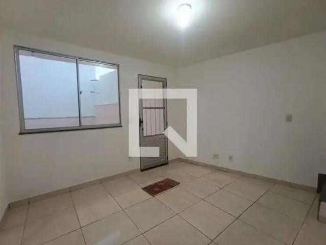 Casa / Sobrado para Locação em Belford Roxo/RJ Areia Branca 2 Quartos