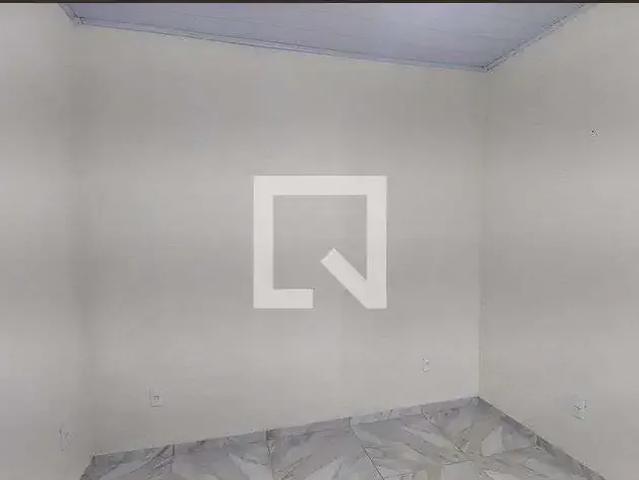 Casa / Sobrado para Locação em Belford Roxo/RJ Areia Branca 2 Quartos