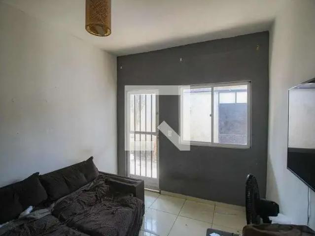 Casa / Sobrado para Locação em Belford Roxo/RJ Heliópolis 1 Quartos