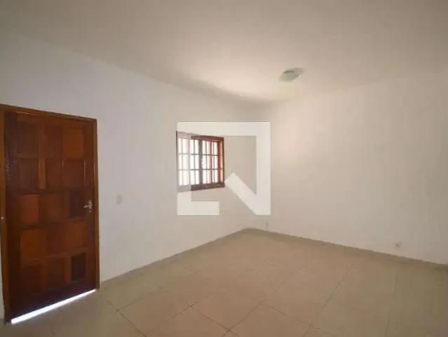 Casa / Sobrado para Locação em Belford Roxo/RJ São Bernardo 3 Quartos