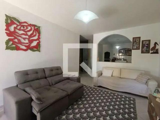 Casa / Sobrado para Locação em Belford Roxo/RJ Vila Dagmar 2 Quartos