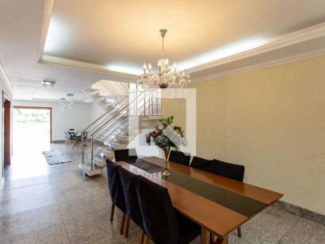 Casa / Sobrado para Locação em Belo Horizonte/MG Trevo 4 Quartos