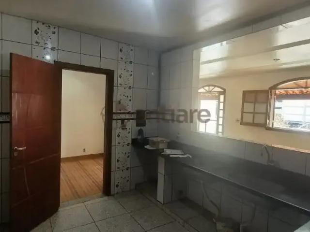 Casa / Sobrado para Locação em Belo Horizonte/MG Vila Cloris 4 Quartos
