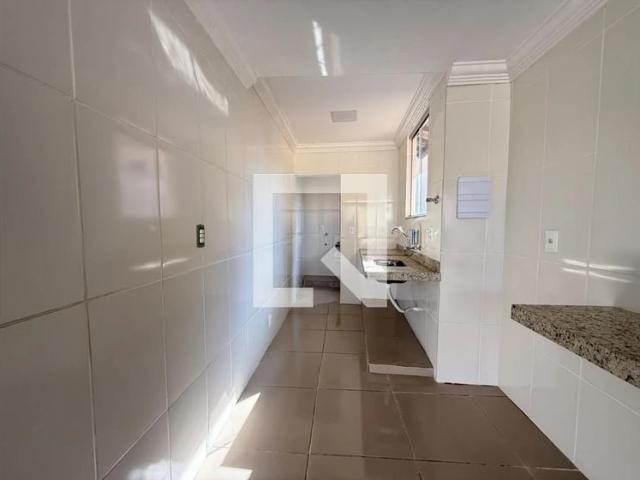 Casa / Sobrado para Locação em Belo Horizonte/MG Vila Cloris 2 Quartos