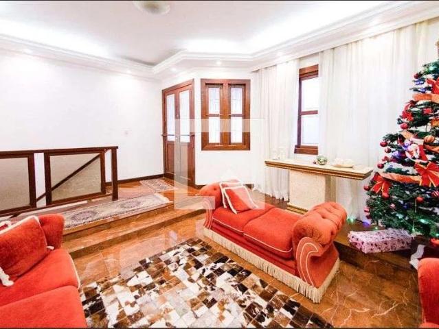 Casa / Sobrado para Locação em Belo Horizonte/MG Álvaro Camargos 3 Quartos
