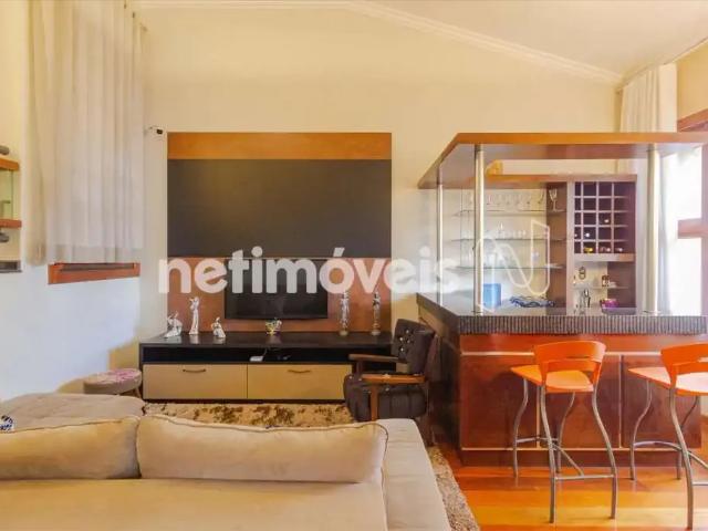 Casa / Sobrado para Locação em Belo Horizonte/MG Álvaro Camargos 5 Quartos