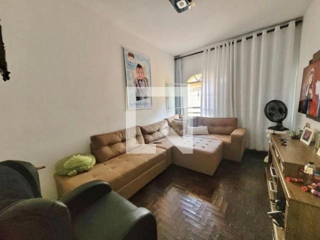 Casa / Sobrado para Locação em Belo Horizonte/MG Aparecida 3 Quartos
