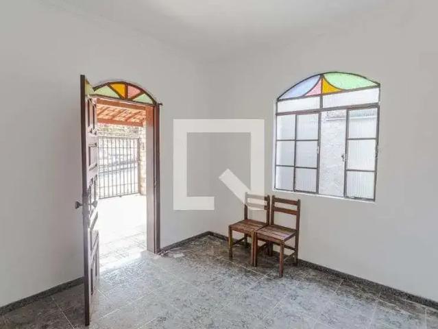 Casa / Sobrado para Locação em Belo Horizonte/MG Aparecida 4 Quartos