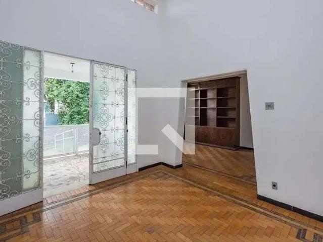 Casa / Sobrado para Locação em Belo Horizonte/MG Barro Preto 4 Quartos