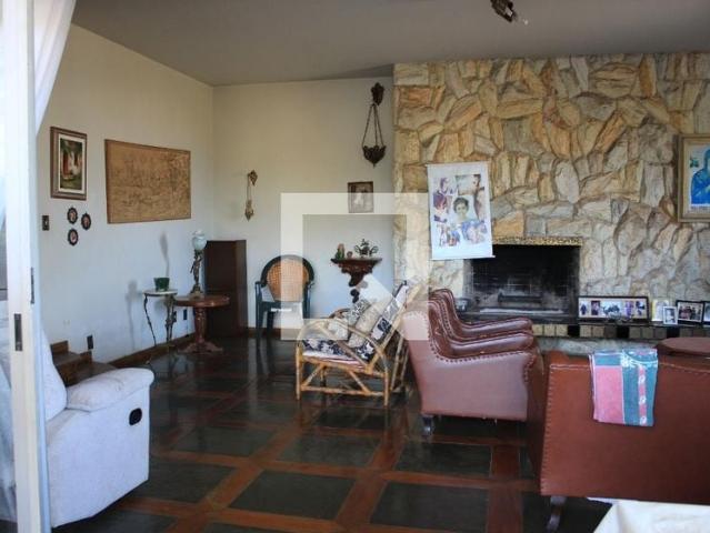 Casa / Sobrado para Locação em Belo Horizonte/MG Belvedere 4 Quartos