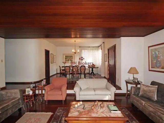 Casa / Sobrado para Locação em Belo Horizonte/MG Belvedere 5 Quartos
