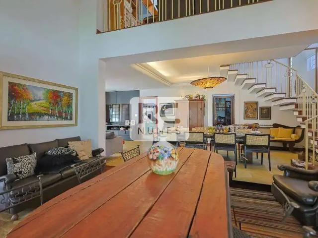 Casa / Sobrado para Locação em Belo Horizonte/MG Belvedere 5 Quartos