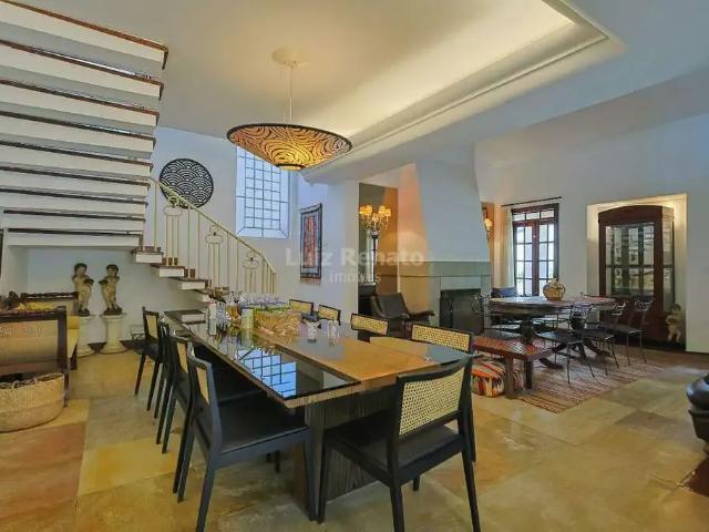 Casa / Sobrado para Locação em Belo Horizonte/MG Belvedere 5 Quartos