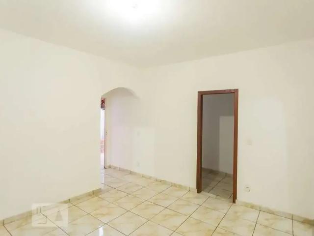 Casa / Sobrado para Locação em Belo Horizonte/MG Boa Vista 2 Quartos