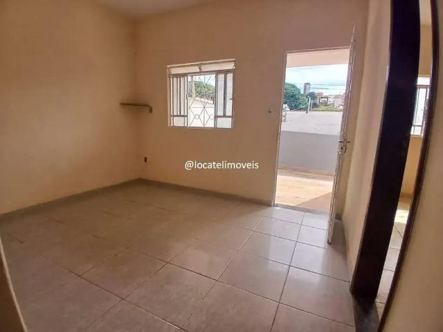 Casa / Sobrado para Locação em Belo Horizonte/MG Brasil Industrial 3 Quartos