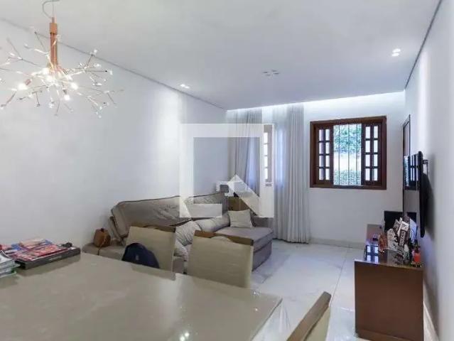 Casa / Sobrado para Locação em Belo Horizonte/MG Buritis 3 Quartos