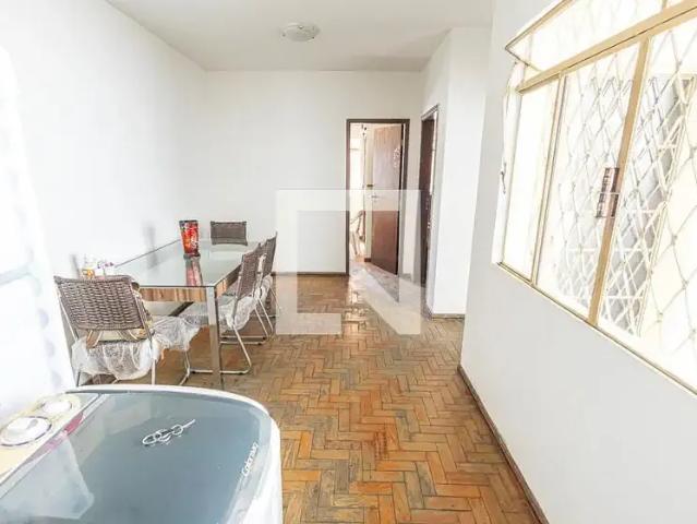 Casa / Sobrado para Locação em Belo Horizonte/MG Candelária 4 Quartos