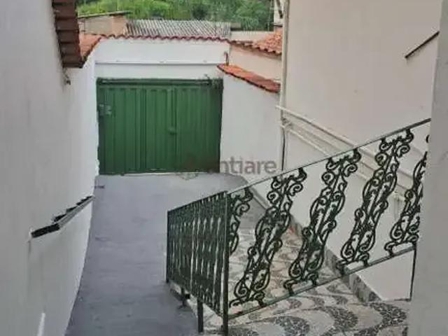 Casa / Sobrado para Locação em Belo Horizonte/MG Cachoeirinha 4 Quartos