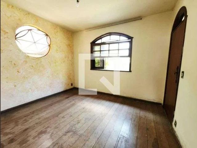 Casa / Sobrado para Locação em Belo Horizonte/MG Caiçara Adelaide 3 Quartos