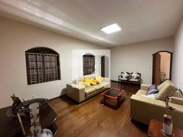 Casa / Sobrado para Locação em Belo Horizonte/MG Caiçaras 4 Quartos