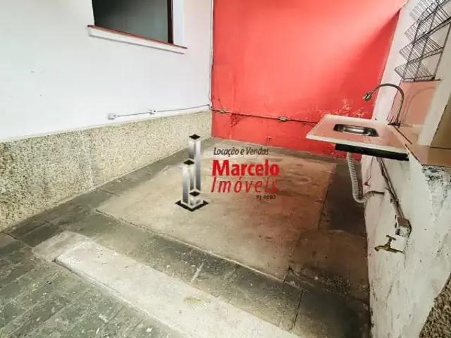 Casa / Sobrado para Locação em Belo Horizonte/MG Caiçaras 2 Quartos