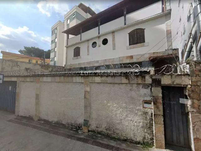 Casa / Sobrado para Locação em Belo Horizonte/MG Calafate 6 Quartos