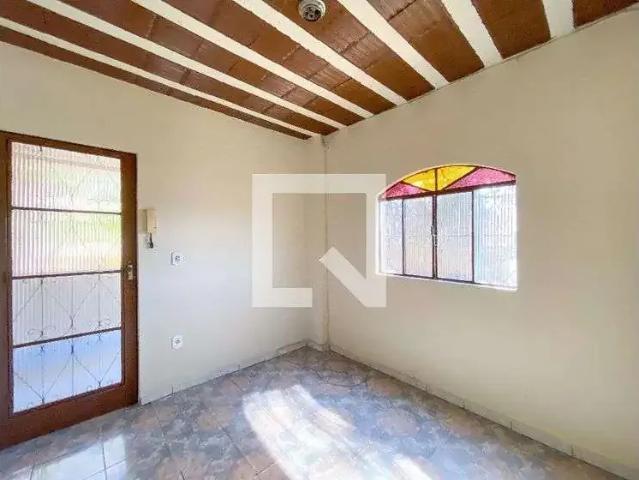 Casa / Sobrado para Locação em Belo Horizonte/MG Califórnia 3 Quartos