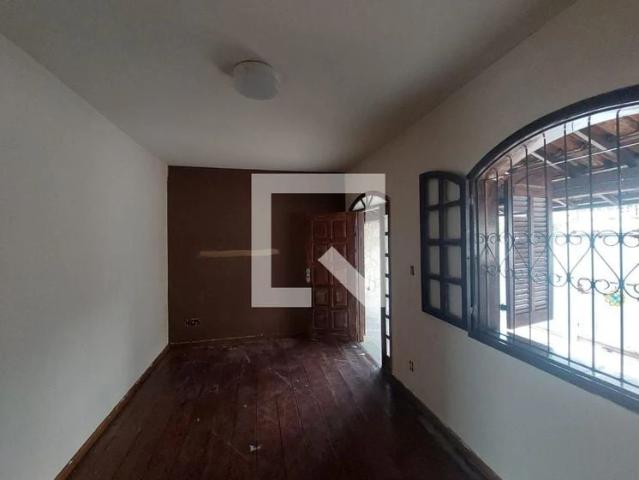 Casa / Sobrado para Locação em Belo Horizonte/MG Califórnia 3 Quartos