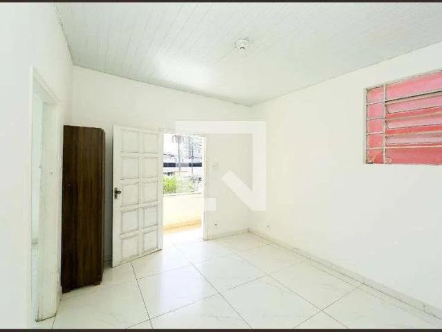 Casa / Sobrado para Locação em Belo Horizonte/MG Carlos Prates 2 Quartos