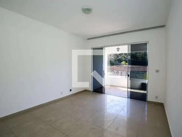 Casa / Sobrado para Locação em Belo Horizonte/MG Carlos Prates 4 Quartos