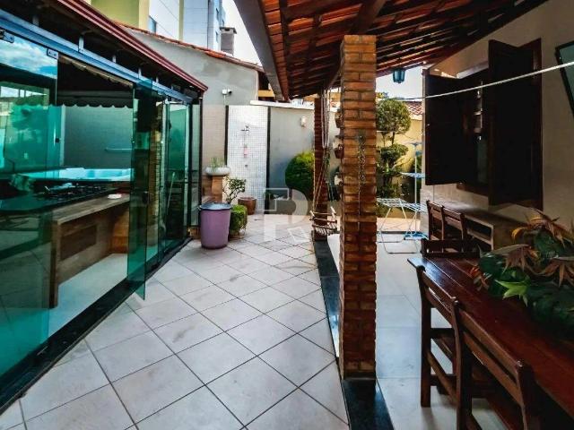 Casa / Sobrado para Locação em Belo Horizonte/MG Castelo 4 Quartos