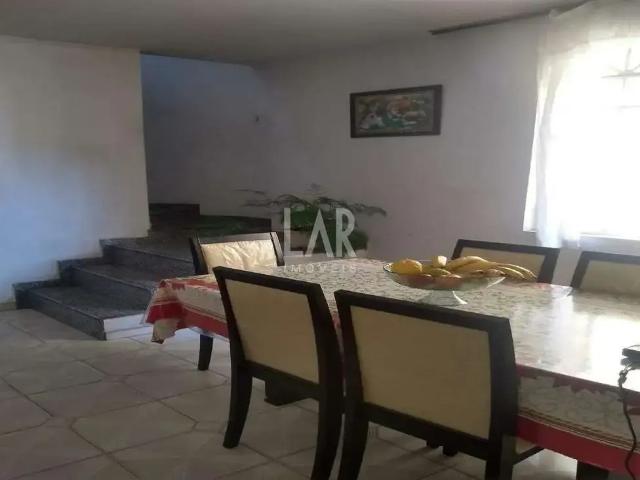 Casa / Sobrado para Locação em Belo Horizonte/MG Castelo 5 Quartos