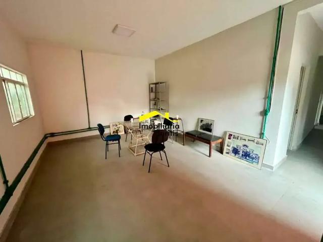 Casa / Sobrado para Locação em Belo Horizonte/MG Cinquentenario 5 Quartos