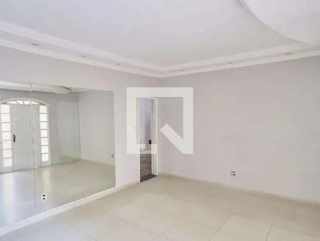 Casa / Sobrado para Locação em Belo Horizonte/MG Cidade Nova 4 Quartos