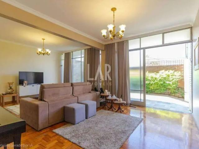 Casa / Sobrado para Locação em Belo Horizonte/MG Colégio Batista 5 Quartos