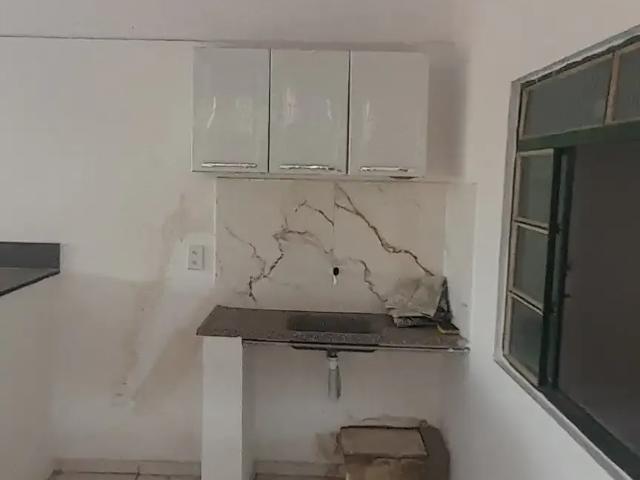 Casa / Sobrado para Locação em Belo Horizonte/MG Etelvina Carneiro 2 Quartos