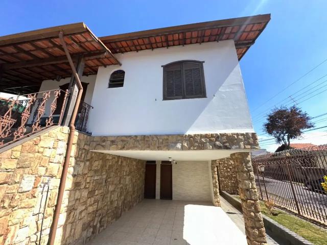 Casa / Sobrado para Locação em Belo Horizonte/MG Etelvina Carneiro 3 Quartos