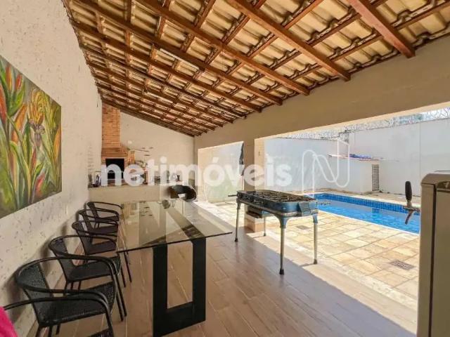 Casa / Sobrado para Locação em Belo Horizonte/MG Fernão Dias 5 Quartos