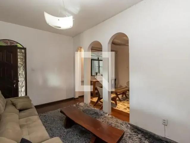 Casa / Sobrado para Locação em Belo Horizonte/MG Floramar 2 Quartos