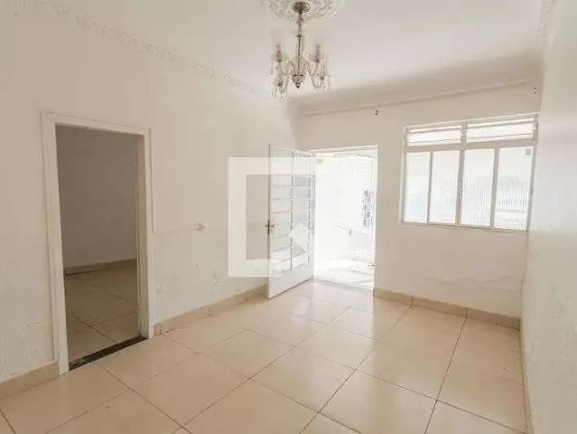 Casa / Sobrado para Locação em Belo Horizonte/MG Floresta 3 Quartos