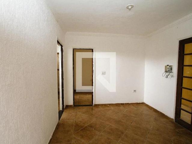 Casa / Sobrado para Locação em Belo Horizonte/MG Gameleira 2 Quartos