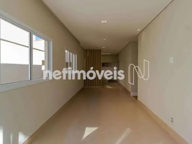 Casa / Sobrado para Locação em Belo Horizonte/MG Glória 3 Quartos