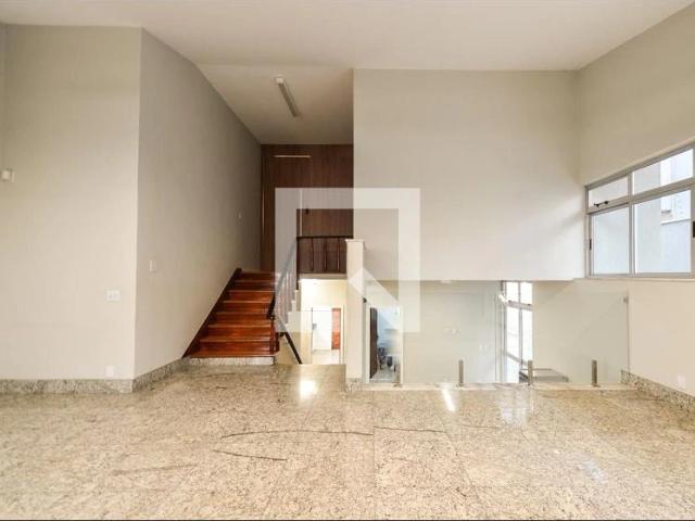 Casa / Sobrado para Locação em Belo Horizonte/MG Gutierrez 4 Quartos